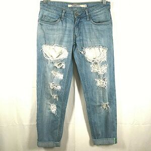 The Roadster Life Co. Jeans Womens Sz 26‎ Light Capri Distressed Boyfriend Fit